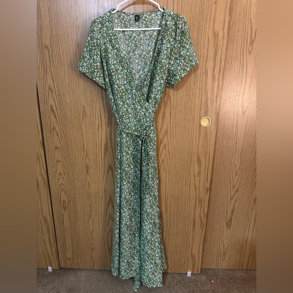 SHEIN Sage Green Floral Wrap Maxi Dress